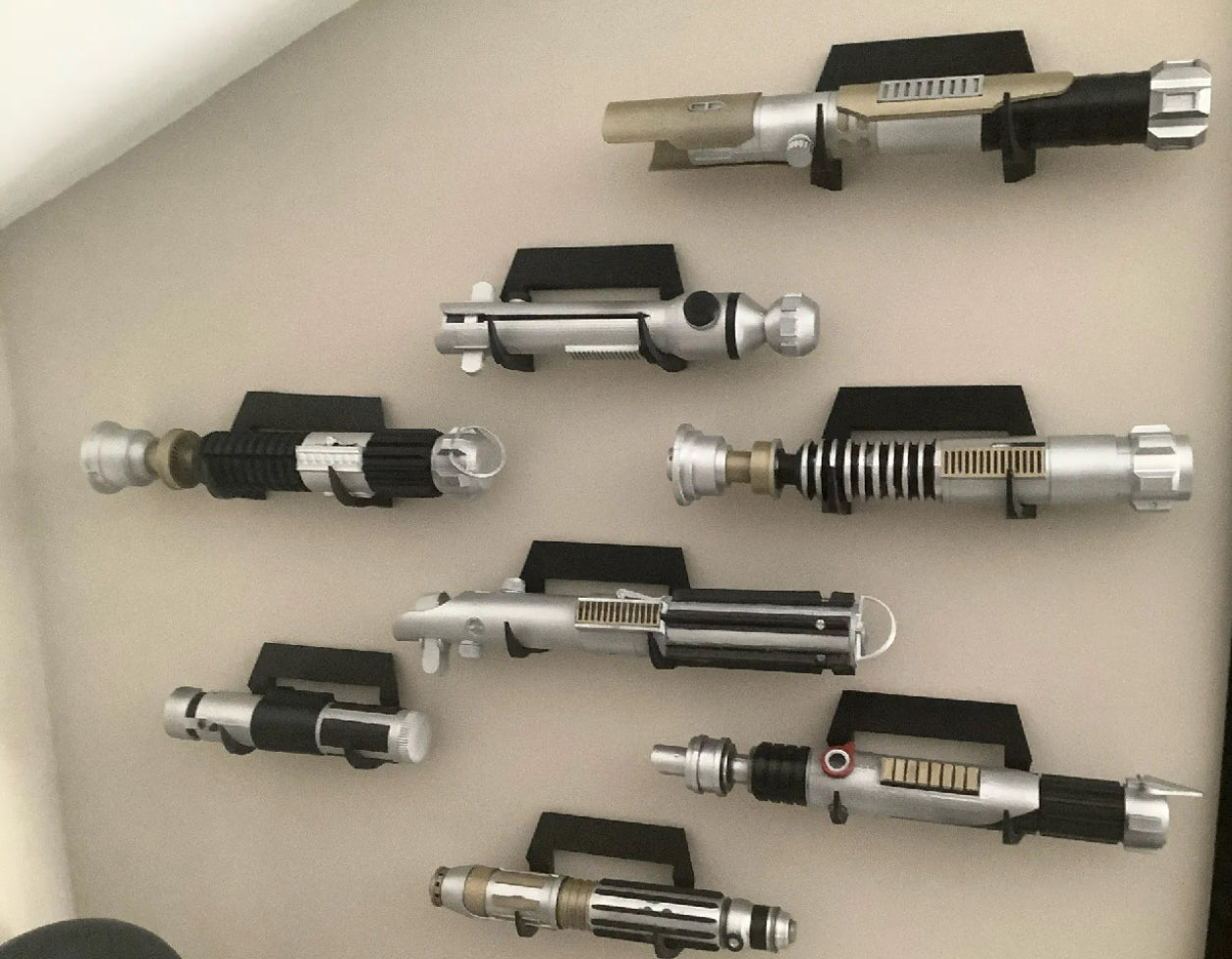 Lightsaber wall mount (1)